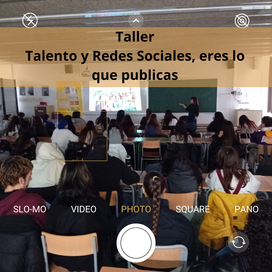 El alumnado del módulo de grado medio de Atención a personas en situación de dependencia del INS Montserrat Roig participan en nuestro Taller Talento y de Redes Sociales, ¡Eres lo que Publicas!