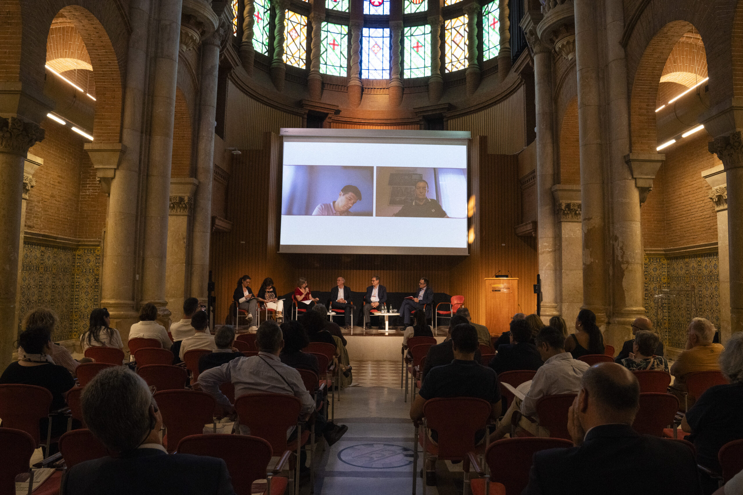 Presentación del informe Digitalización, cambios en las ocupaciones y nuevas competencias en el Sector Hospitalario en España